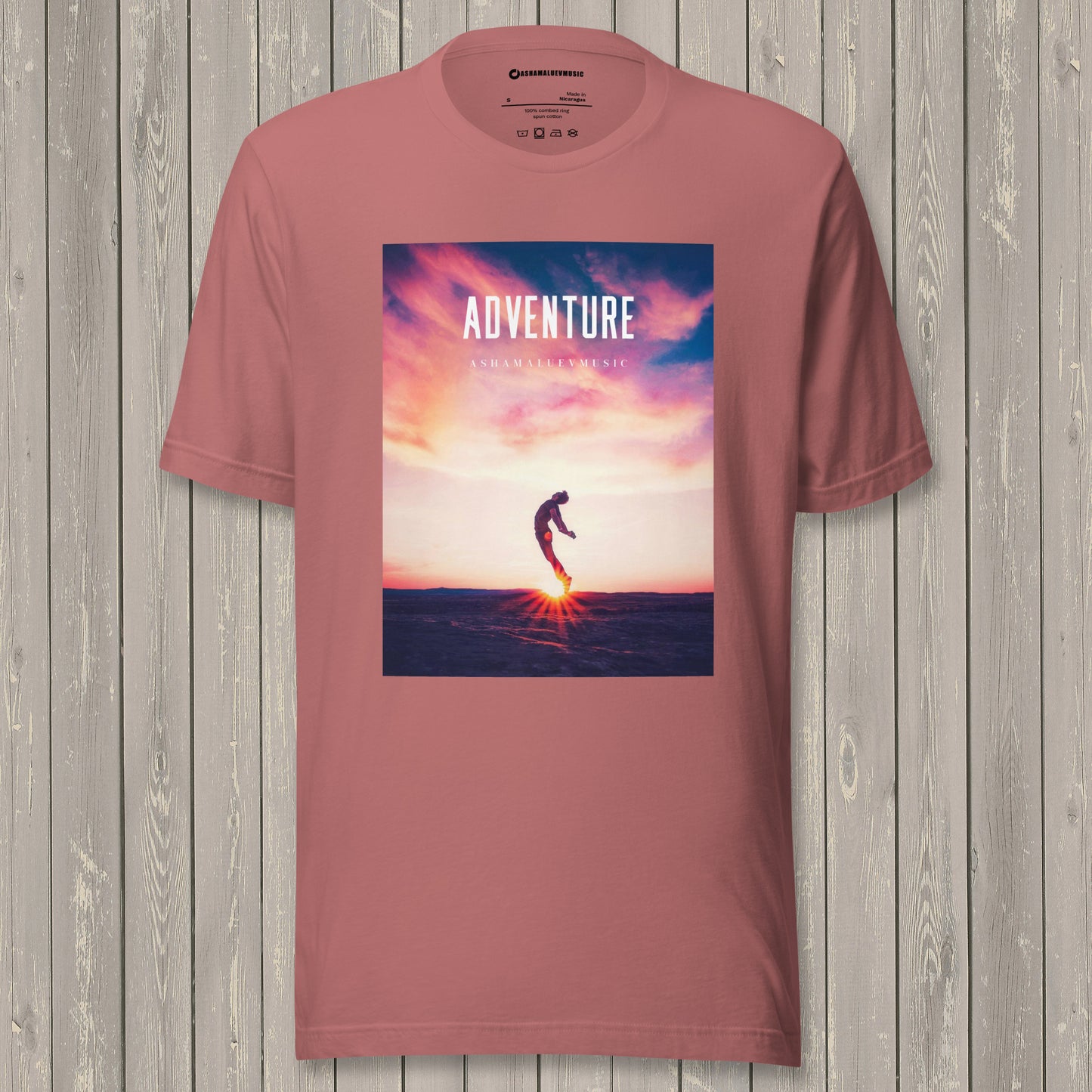T-shirt "Adventure"