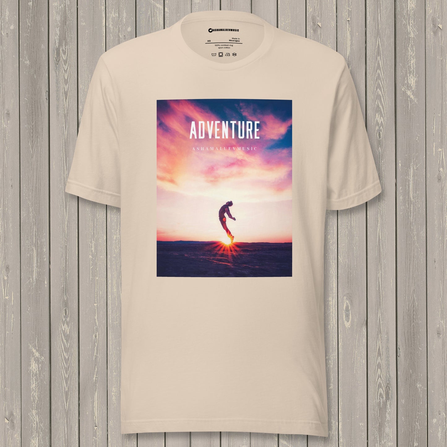 T-shirt "Adventure"